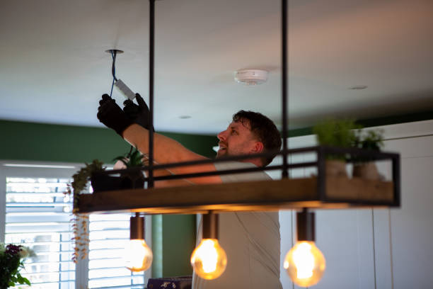 Best Affordable Emergency Electrician  in Pleasant Hill, MO